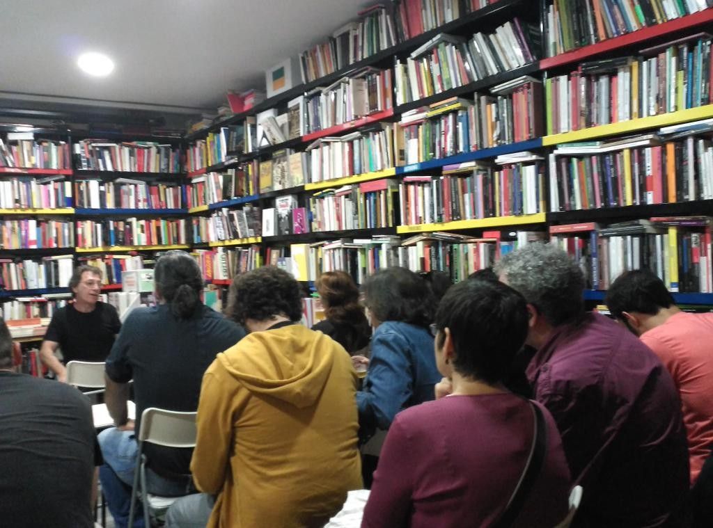 Jaime Gonzalo en Librerías La Fuga (Sevilla, 15 de octubre de 2015). Foto: Librerías La Fuga (Twitter)